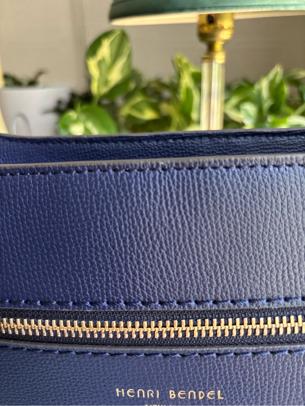 NWT Henri Bendel Bowery Messenger Shoulder/Crossbody Bag with Gold Hardware - Picture 12 of 12